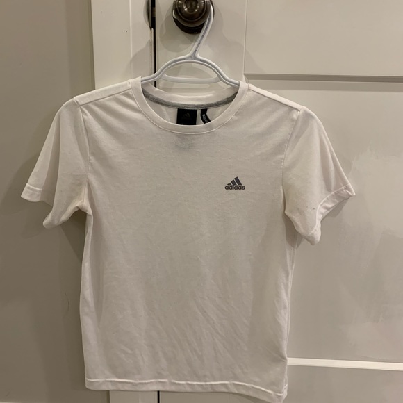 Athletic Adidas t shirt - Picture 3 of 3
